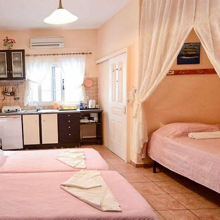 Ikaria Studios Manganitis Ngoại thất bức ảnh