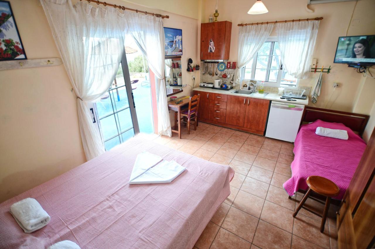 Ikaria Studios Manganitis Ngoại thất bức ảnh
