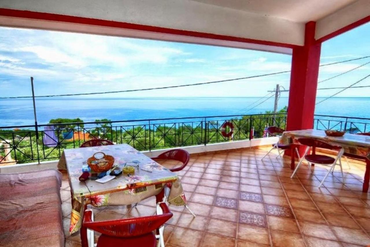 Ikaria Studios Manganitis Ngoại thất bức ảnh