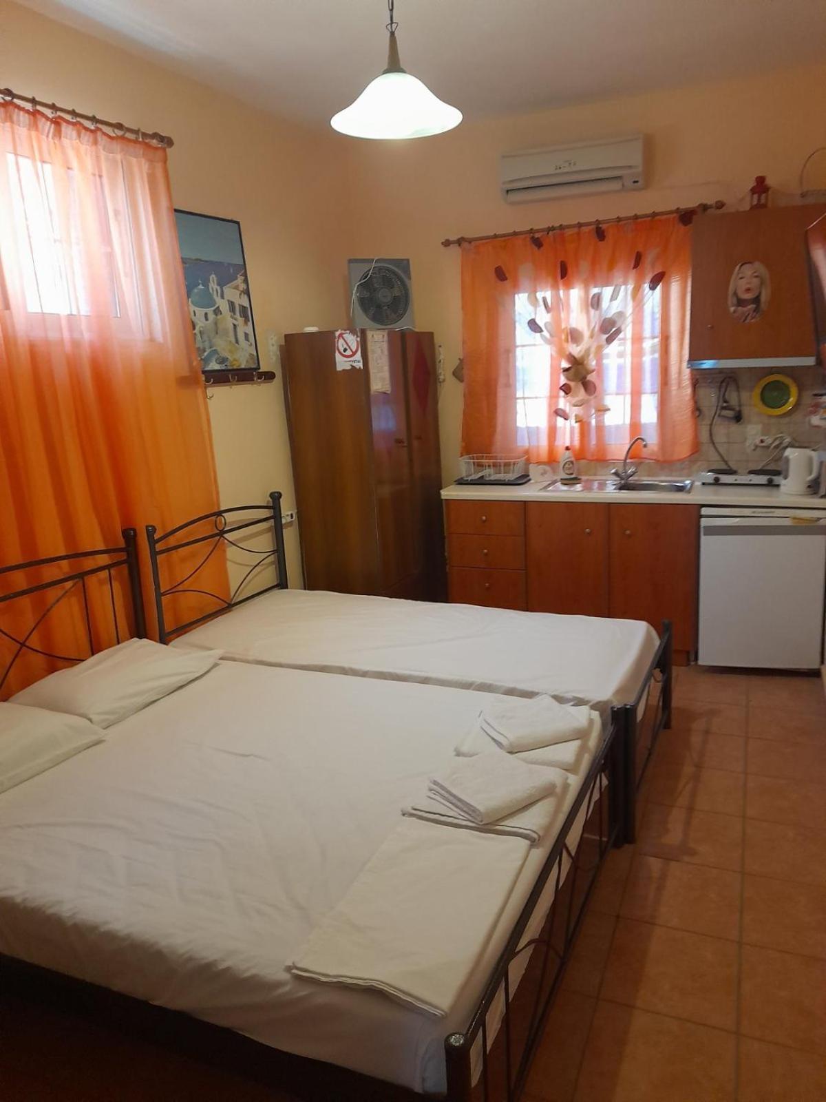 Ikaria Studios Manganitis Ngoại thất bức ảnh