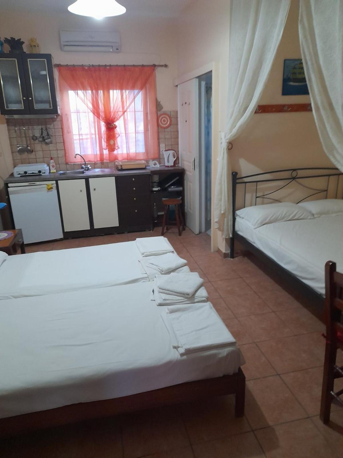 Ikaria Studios Manganitis Ngoại thất bức ảnh